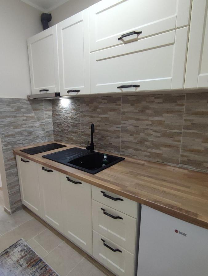 Apartman Front Šid Exteriér fotografie